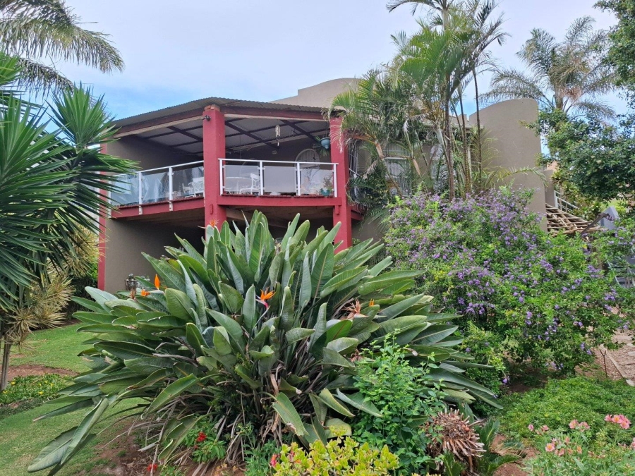 4 Bedroom Property for Sale in Wavecrest Eastern Cape